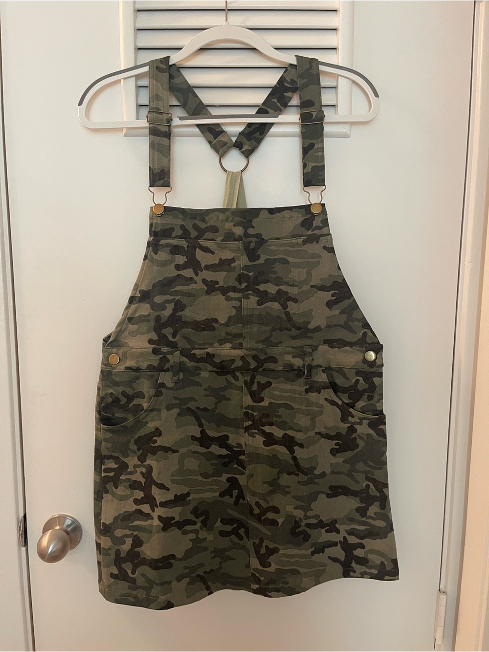 entro Camouflage Overall Skirt in Green and Black